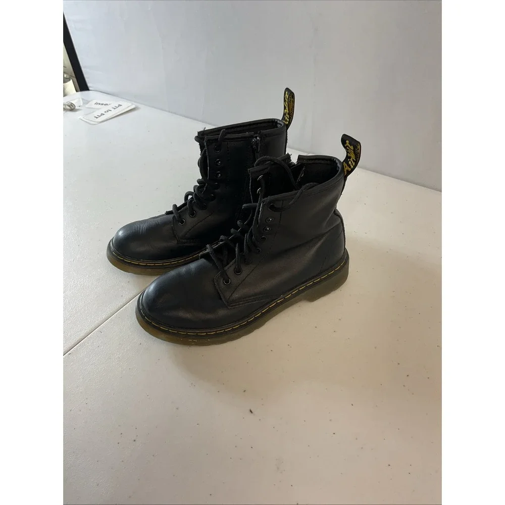 Dr. Martens ‎ Junior 1460 Black Leather 8 Eye Lace Up Boots Size 3